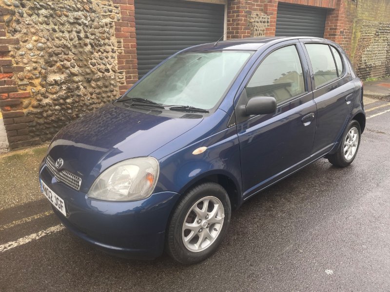 Sold 2002 Toyota Yaris CDX 5-Door, Worthing, West Sussex | Denton Motors